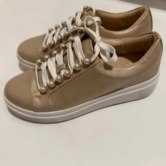 Yellow Box Espie Pearl Lace-Up Platform Sneakers – Champagne Gold – Size 7.5 - Picture 3 of 13